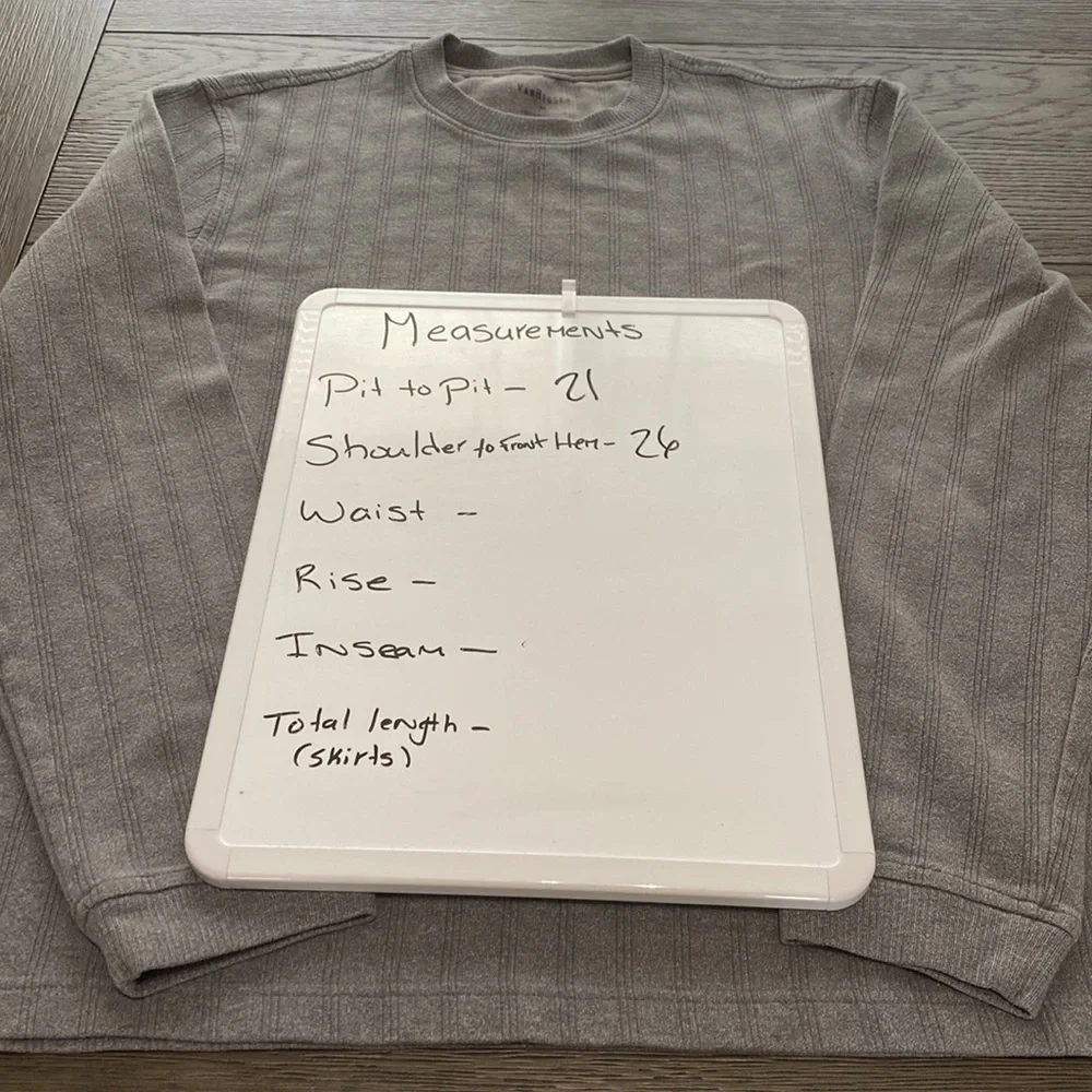 Vanheusen grey Crewneck long sleeve sweater shirt | Medium